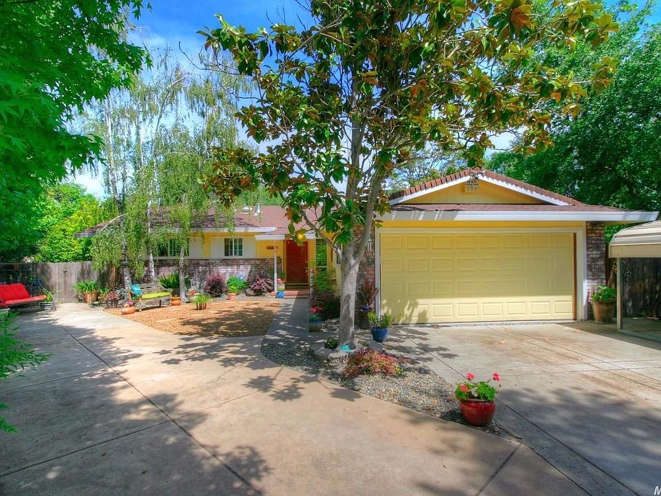 1st image of 318 Maciel Ave