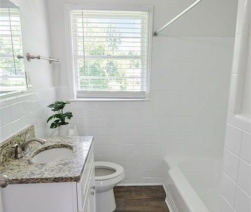 5th image of 2191 Greystone Way