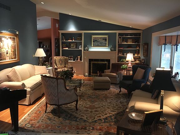 5th image of 7540 Algonquin Dr