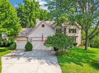 9242 Conway Ct, Fishers, IN 46037