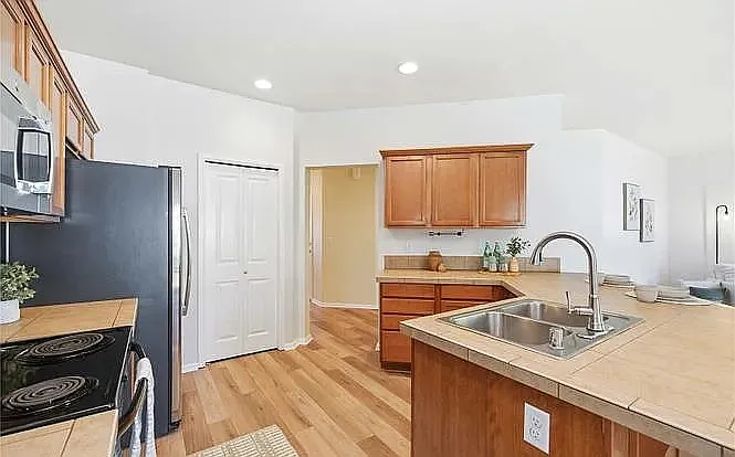 24064 SE 262nd St — Photo 7