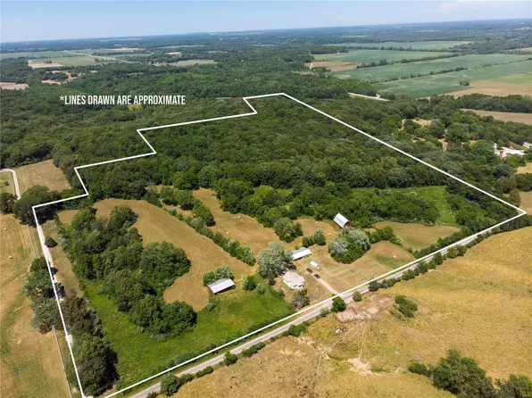 849 E 2100th Ave, Ramsey, IL 62080