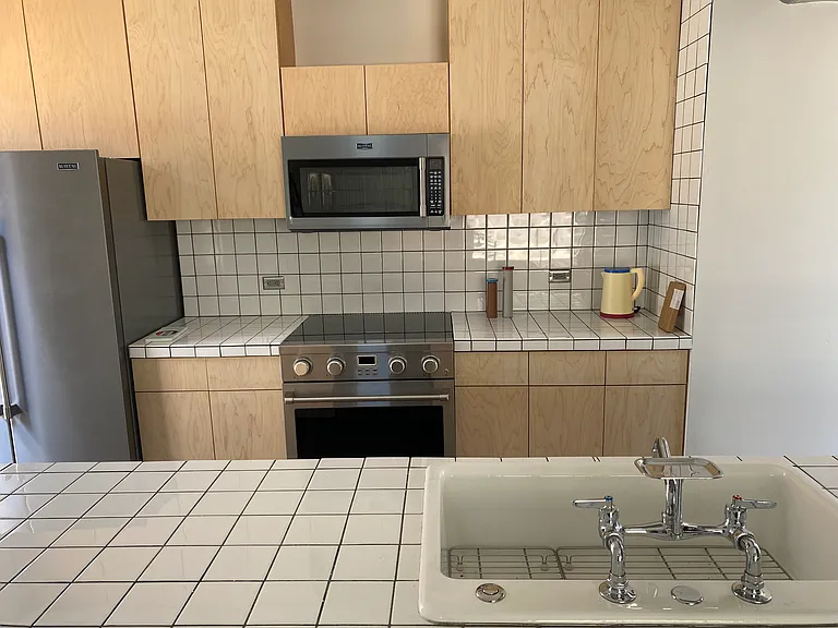 739 S Fremont Ave — Photo 6