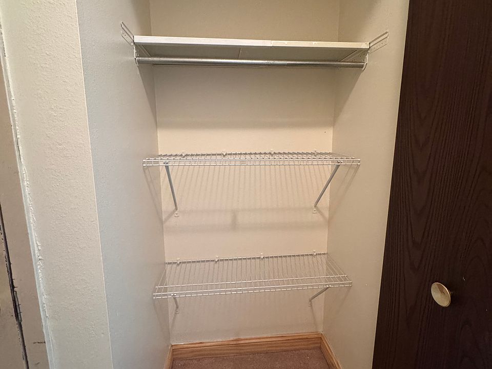 Entry-Closet