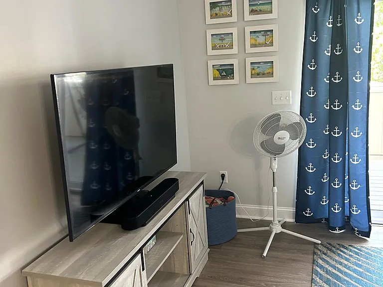 180 Ashworth Ave #104 — Photo 10