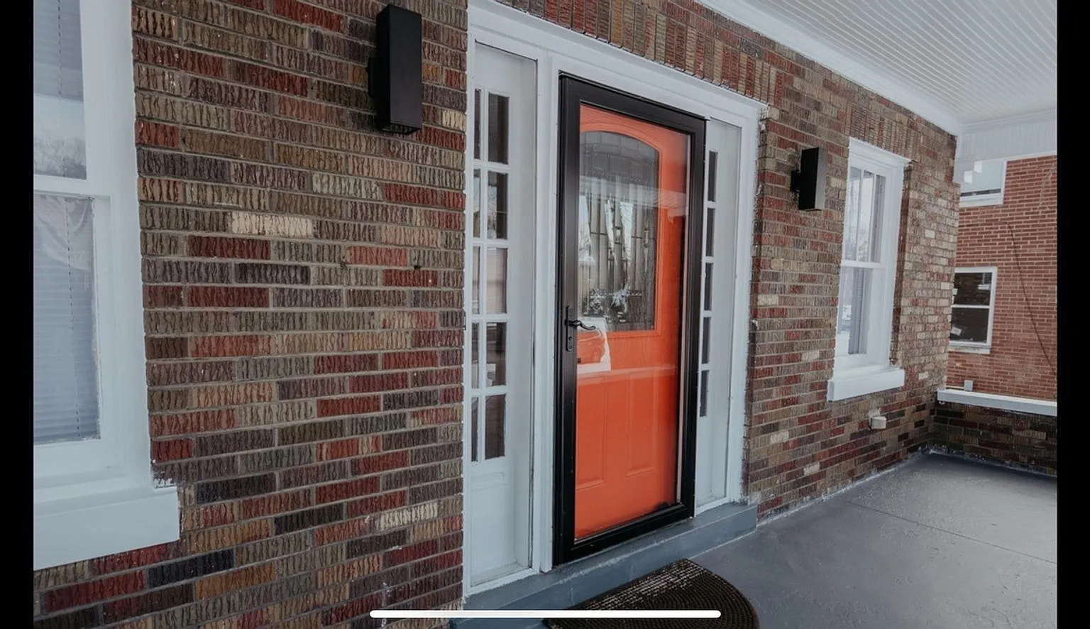 Spacious 3BR Duplex in Louisville — Photo 2