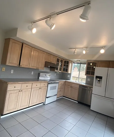 1050 Tacoma Ave NE — Photo 61