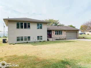 720 Pershing St, Donnellson, IA 52625