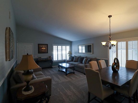 3rd image of 14568 Willow Ct