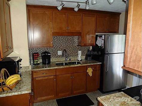 4th image of 3617 Fenway Dr