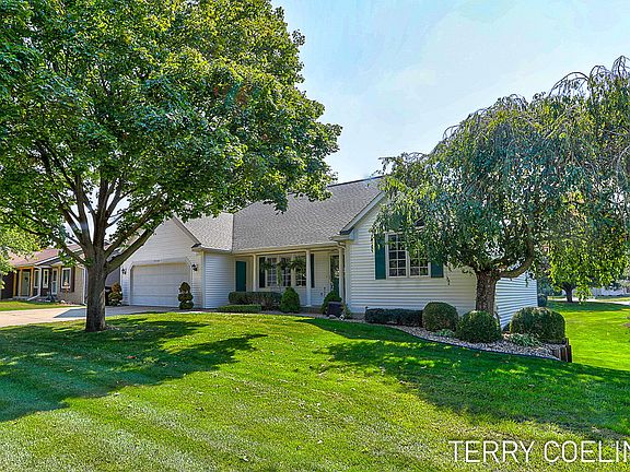 2nd image of 3110 N Bluff Ct