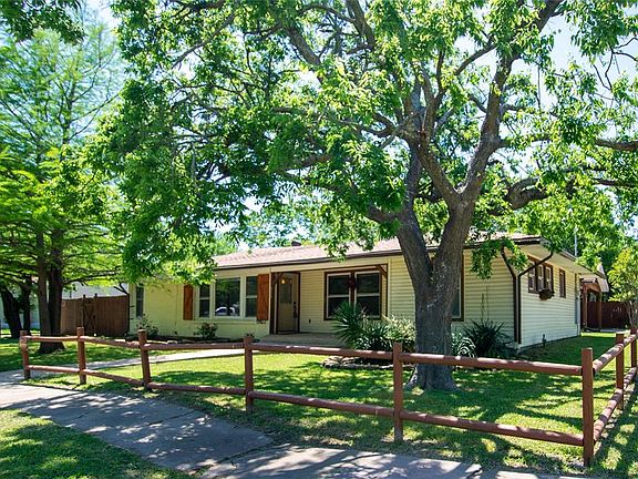 4th image of 311 N Friou St