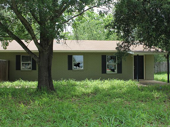 2nd image of 723 W BRAZOS ST