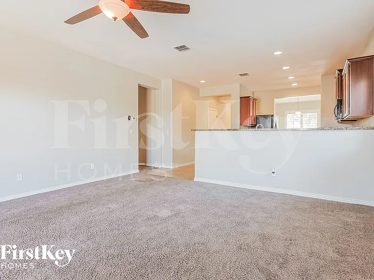 20392 N Mac Neil St — Photo 4