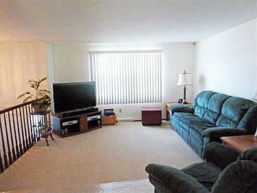 3rd image of 2132 Cayuga Dr