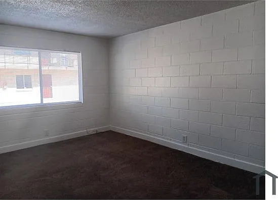 2 bed, $1,079 — Photo 2