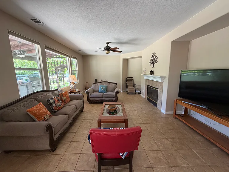 43130 Calle Camellia — Photo 14