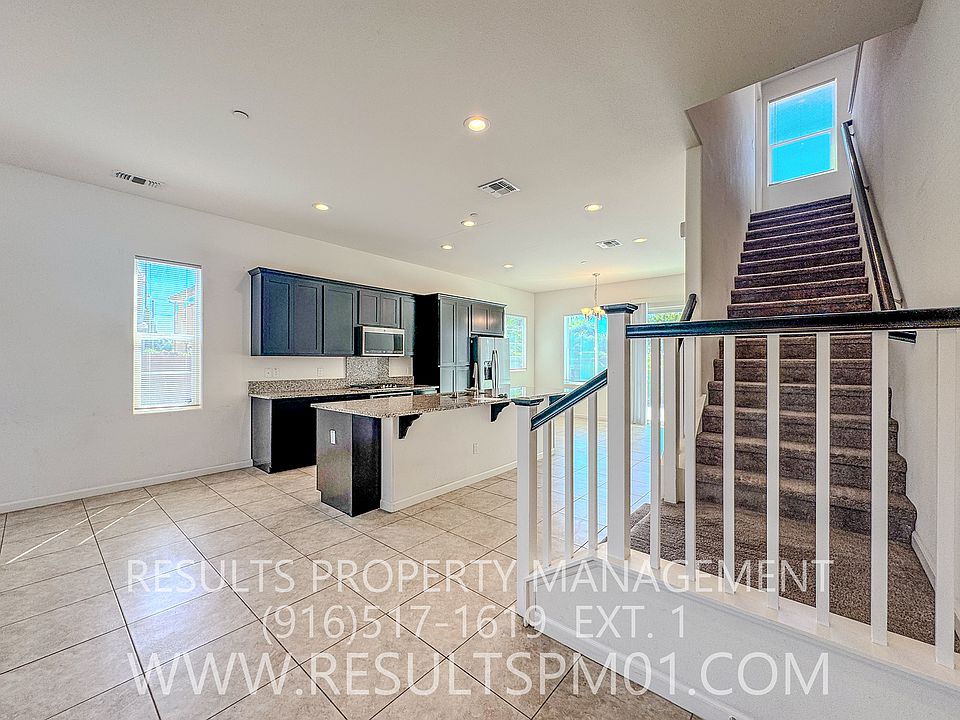 1st image of 136 Lily Bay Cir