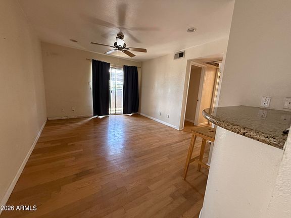 4th image of 4410 N LONGVIEW Avenue #126