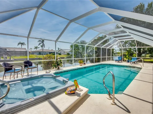 39 SE 20th Ct, Cape Coral, FL 33990