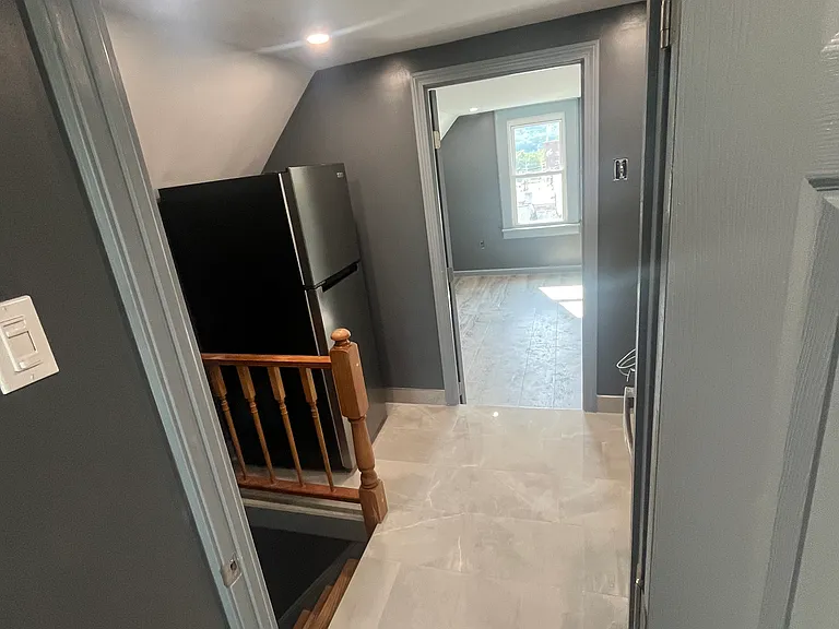 36 Gilbert St #3 — Photo 8