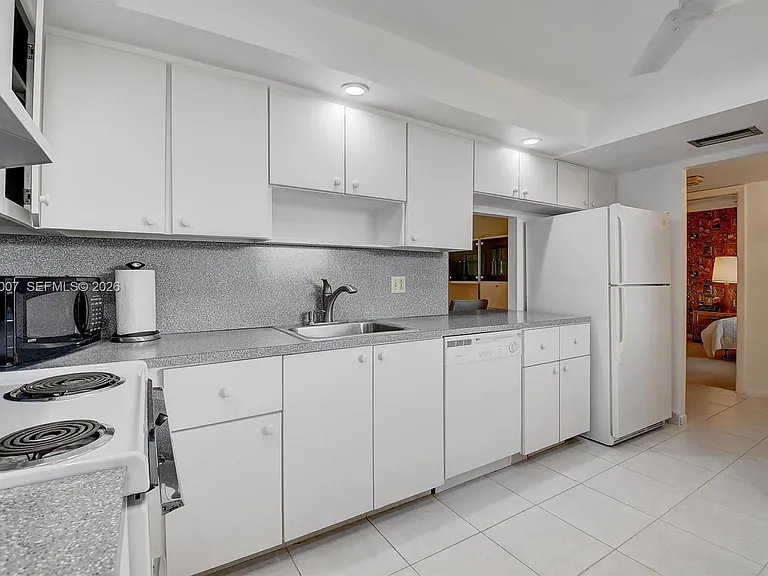 6300 NW 2nd Ave #403 — Photo 3