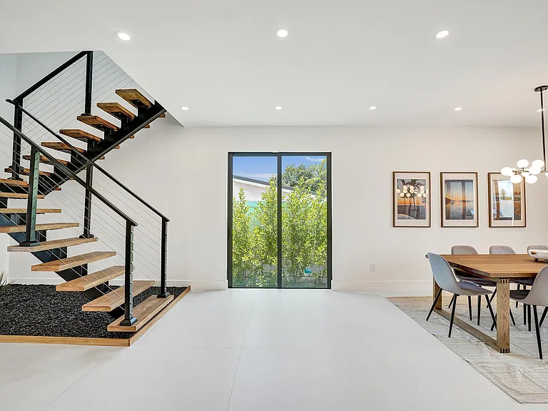 1527 NE 15th Ave — Photo 9