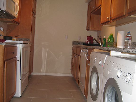 5th image of 2866 Loveland Dr Unit 2013