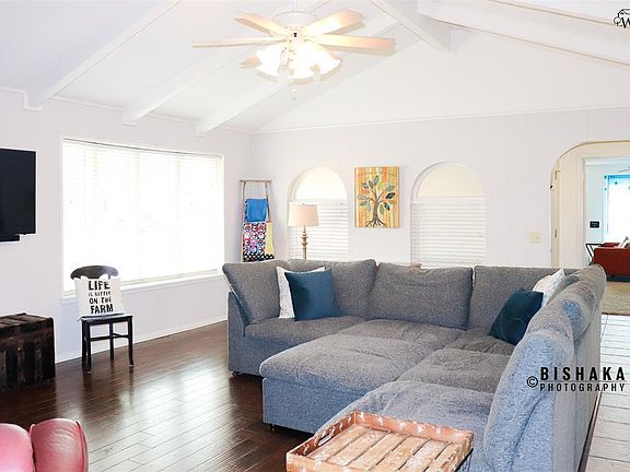 5th image of 8129 Carriage Ln