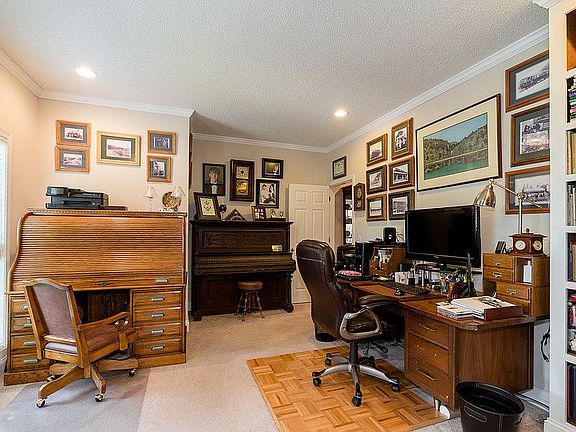 4th image of 4120 Highpoint Ct