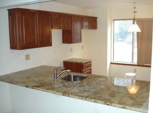 60 Padanaram Rd #D13, Danbury, CT 06811