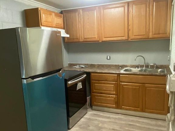 2nd image of 759 Woodard Ave