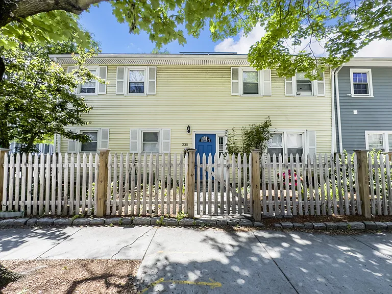 235 Cardinal Medeiros Ave #1 — Photo 28