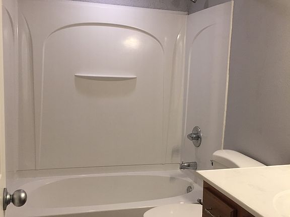 3rd image of 710 Scenic Hwy APT 320