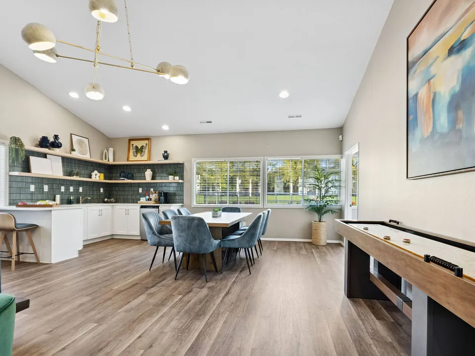 Sundial Apartments