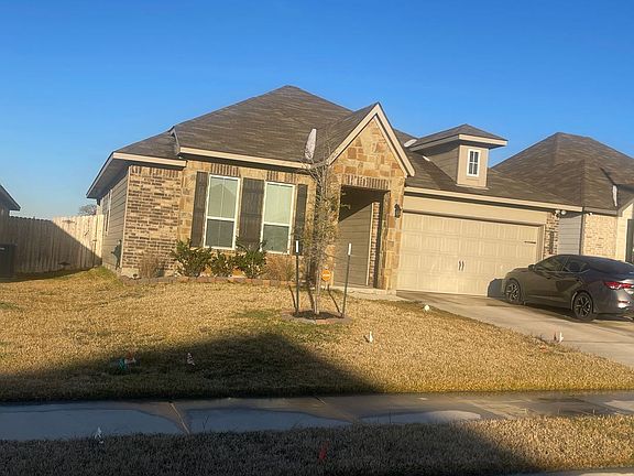 3rd image of 2214 Johnny Lyon Ct
