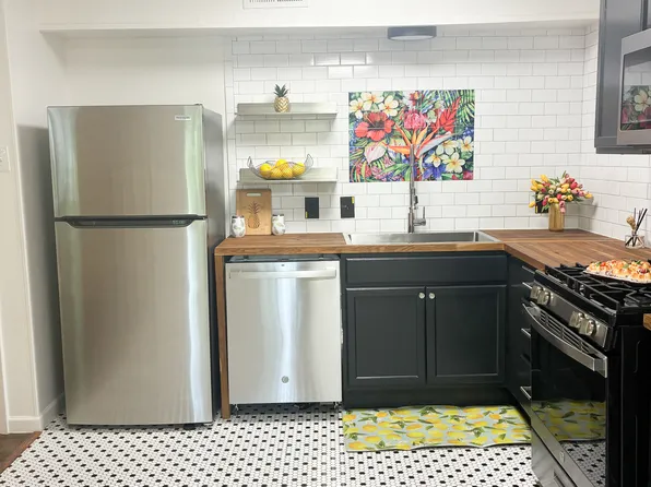 201 Grove Pl APT 5, San Antonio, TX 78209