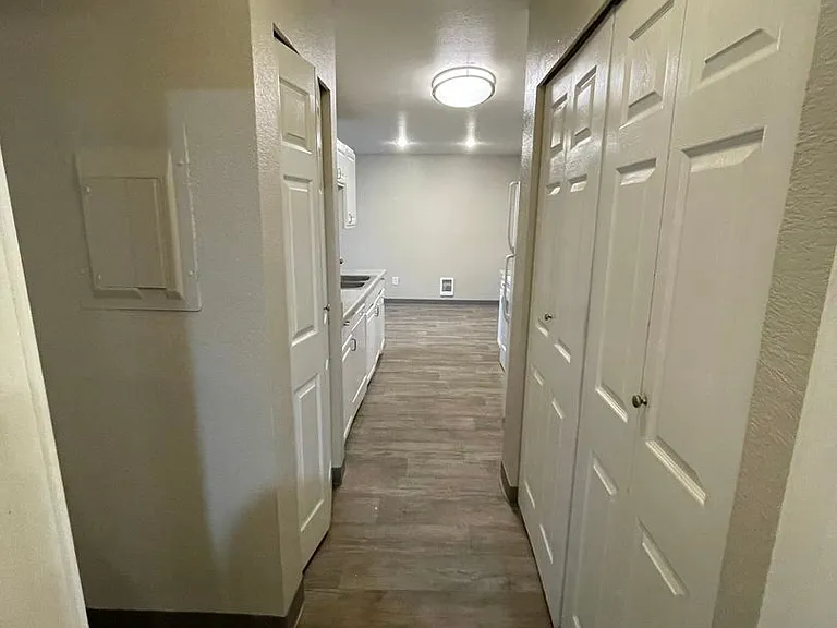 Signature Apartments — Photo 59