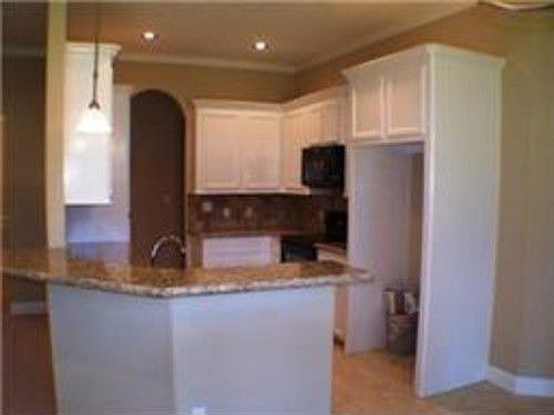 5th image of 11810 Briarwood Ln