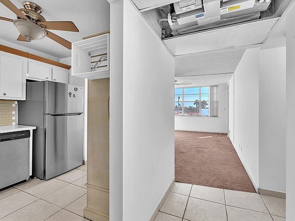 3rd image of 2761 Taft Street #311
