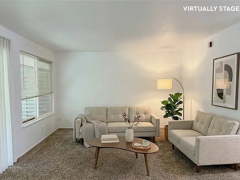 3801 Bridgeport Way W #5 — Photo 2