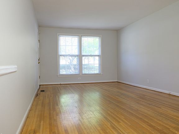 3rd image of 411 Chesterfield Ave #A