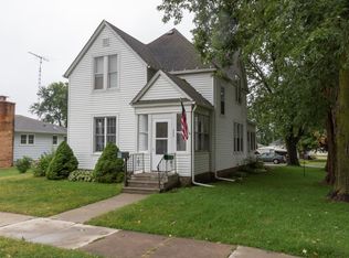 305 1st Ave NE, Plainview, MN 55964