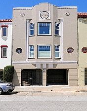 :: 1746 Bay Street