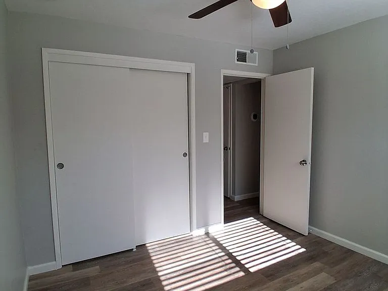 3319 E. Fairmont Ave. — Photo 9