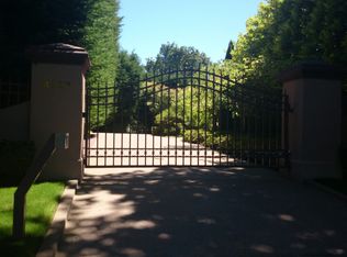 4727 W Roberts Way, Seattle, WA 98199