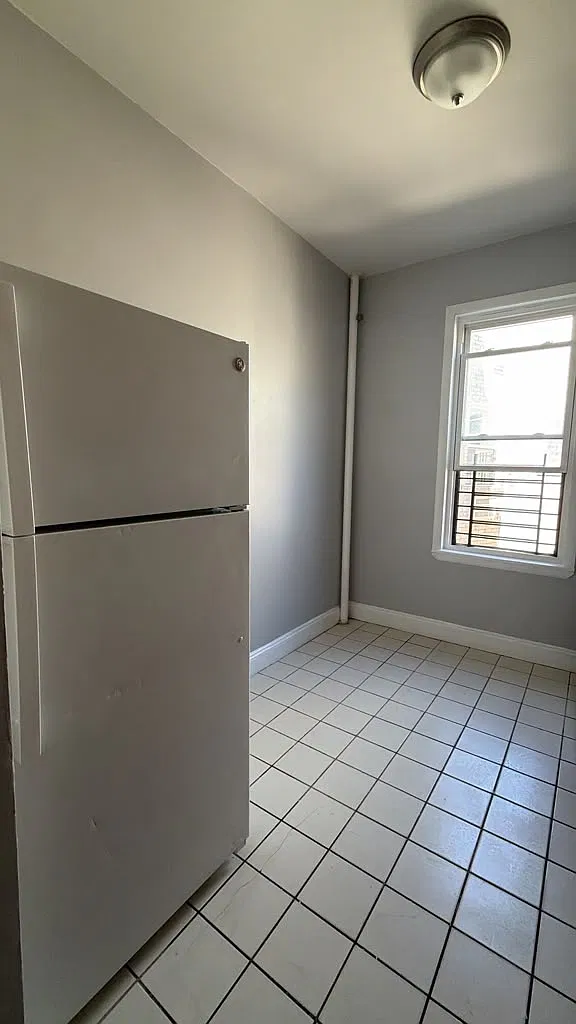 3 bed, $3,575 — Photo 3