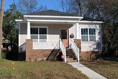 1302 McDuffie Ave