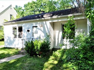 1702 Oregon Ave, Rockford, IL 61108