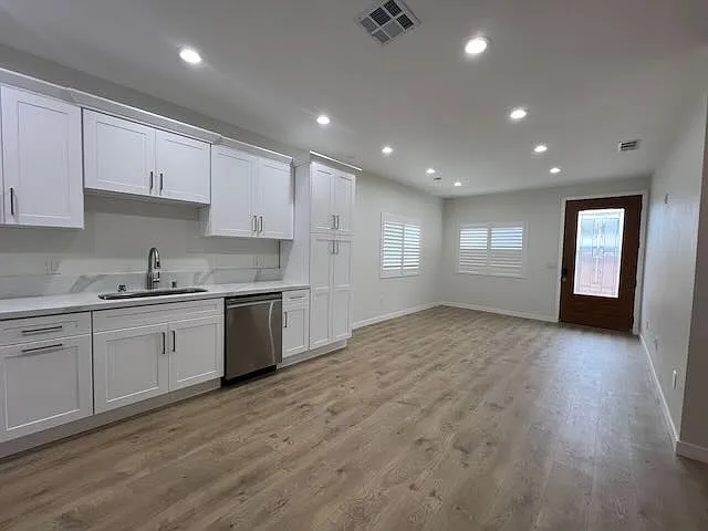4232 Marion Ave #B — Photo 6